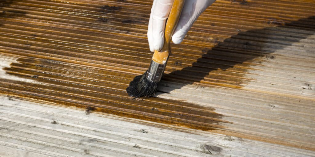 Houten terras reinigen onderhouds en schoonmaaktips &amp; kostprijs